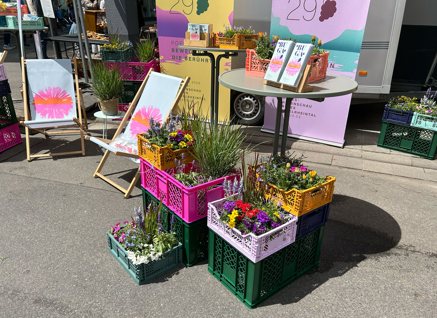 sliderimage-Impressionen vom farbenfrohen und einladenden Stand der BUGA29 auf dem Rheinland-Pfalz-Tag (Foto: BUGA29)
 